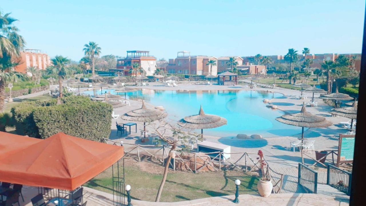 Marina Wadi Degla Hotel Ain Sukhna Exterior foto
