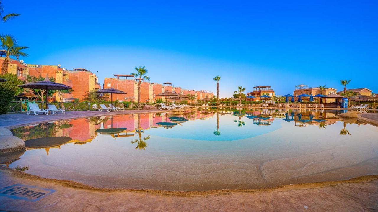 Marina Wadi Degla Hotel Ain Sukhna Exterior foto